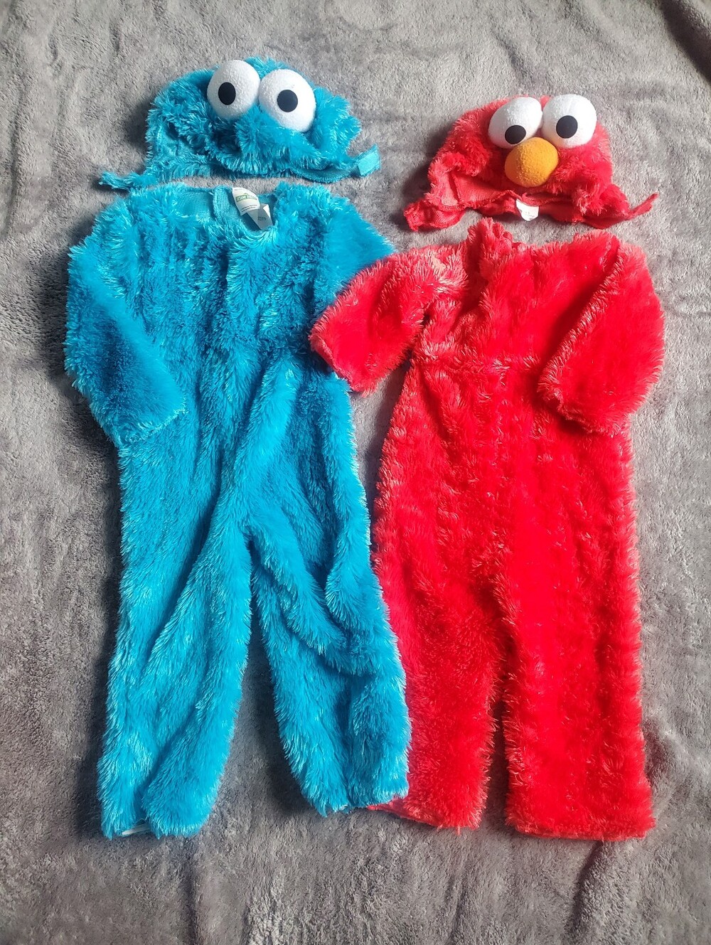 Sesame Street Fuzzy Cookie Monster & Elmo Costumes Pefect For Twins Size S